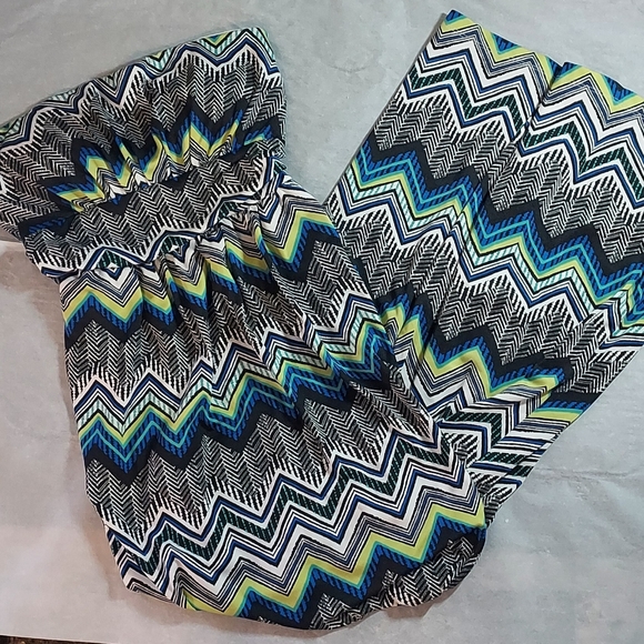 Dress - Picture 4 of 7